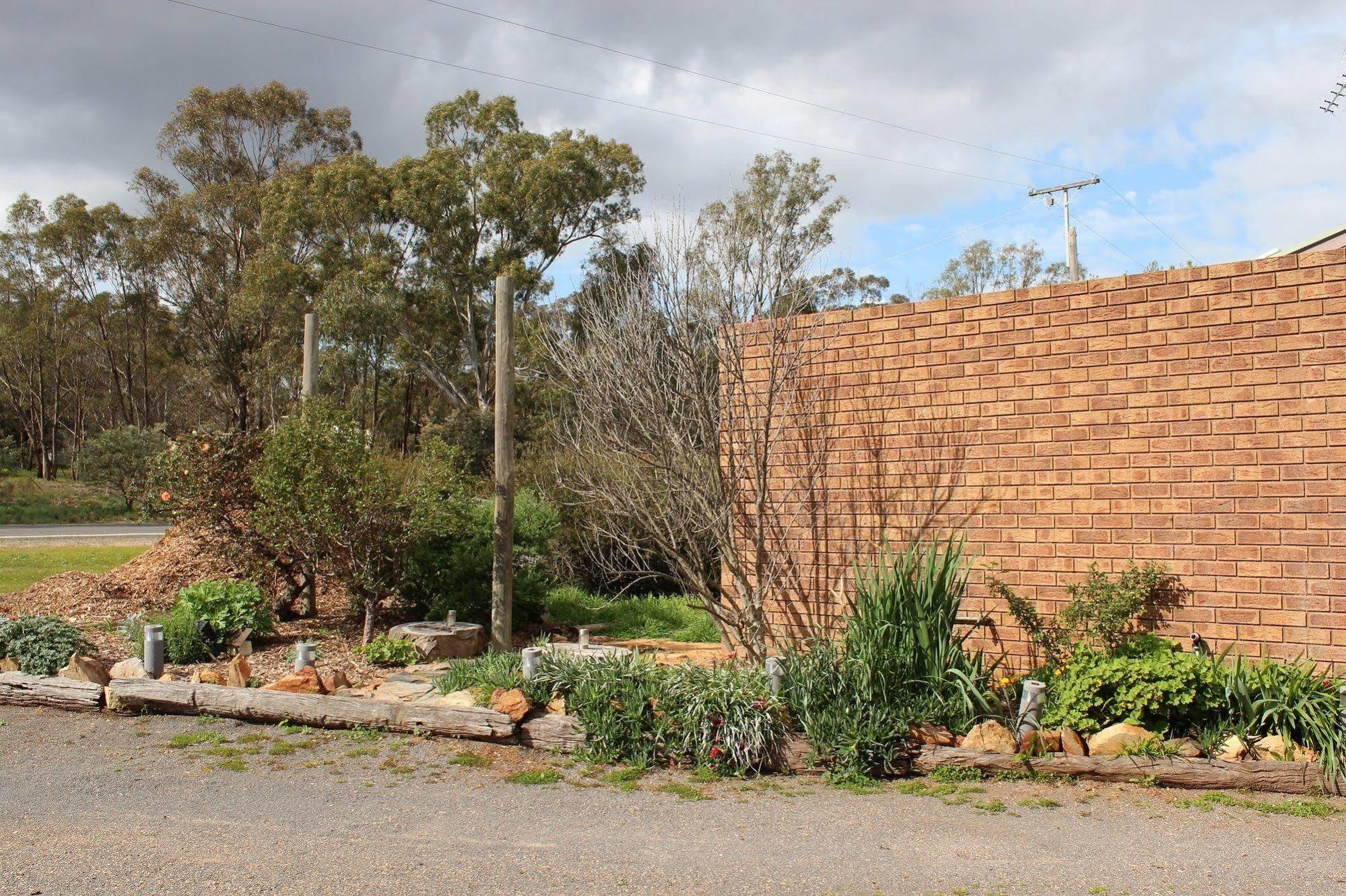 Dunolly Golden Triangle Motel Exterior photo